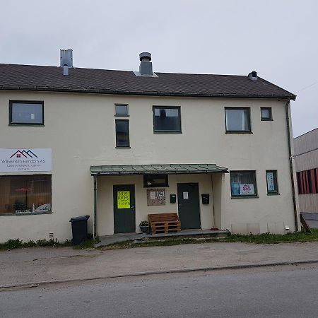 Motel Wilhelmsen Romutleie Vardo Exterior foto